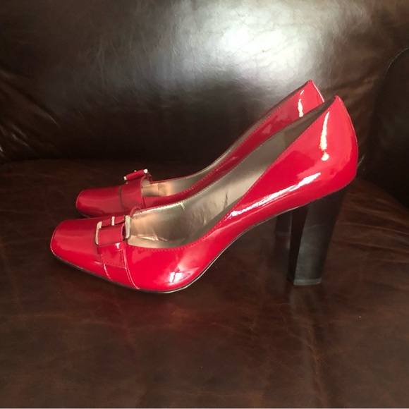 Red Heels - Picture 4 of 5